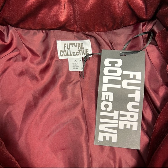 Future Collective Women's Velvet Bow-Tie Puffer Jacket
- Burgundy 1X - Picture 7 of 9